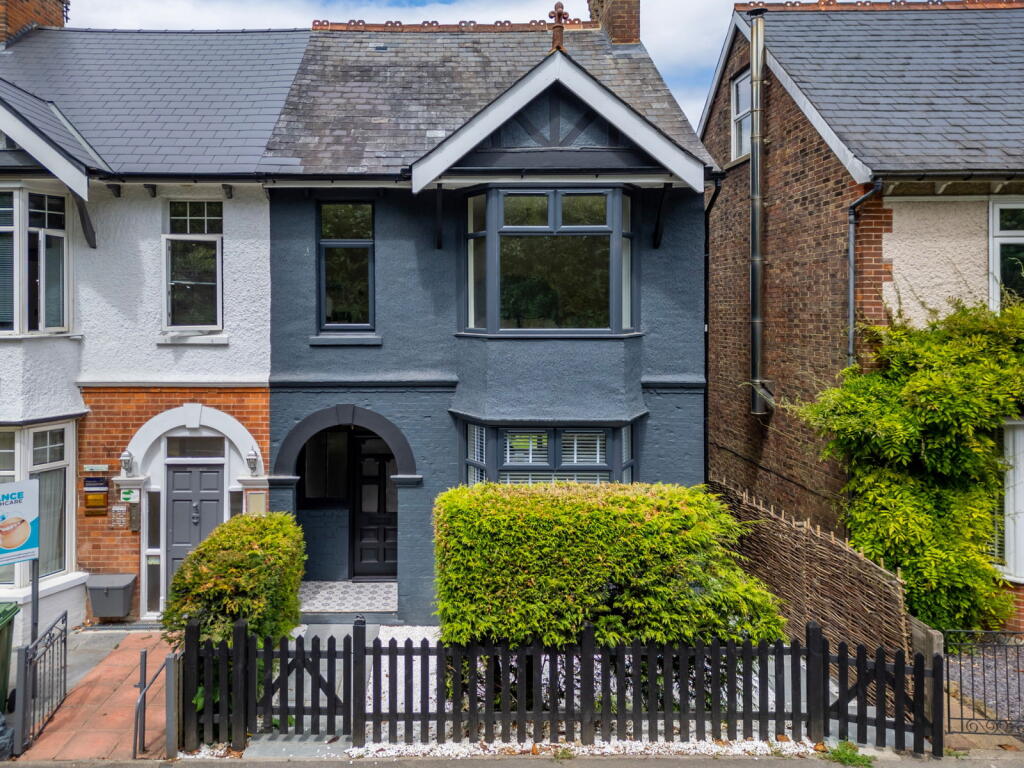 Main image of property: Langton Road, Langton Green, Tunbridge Wells, TN3 0ET