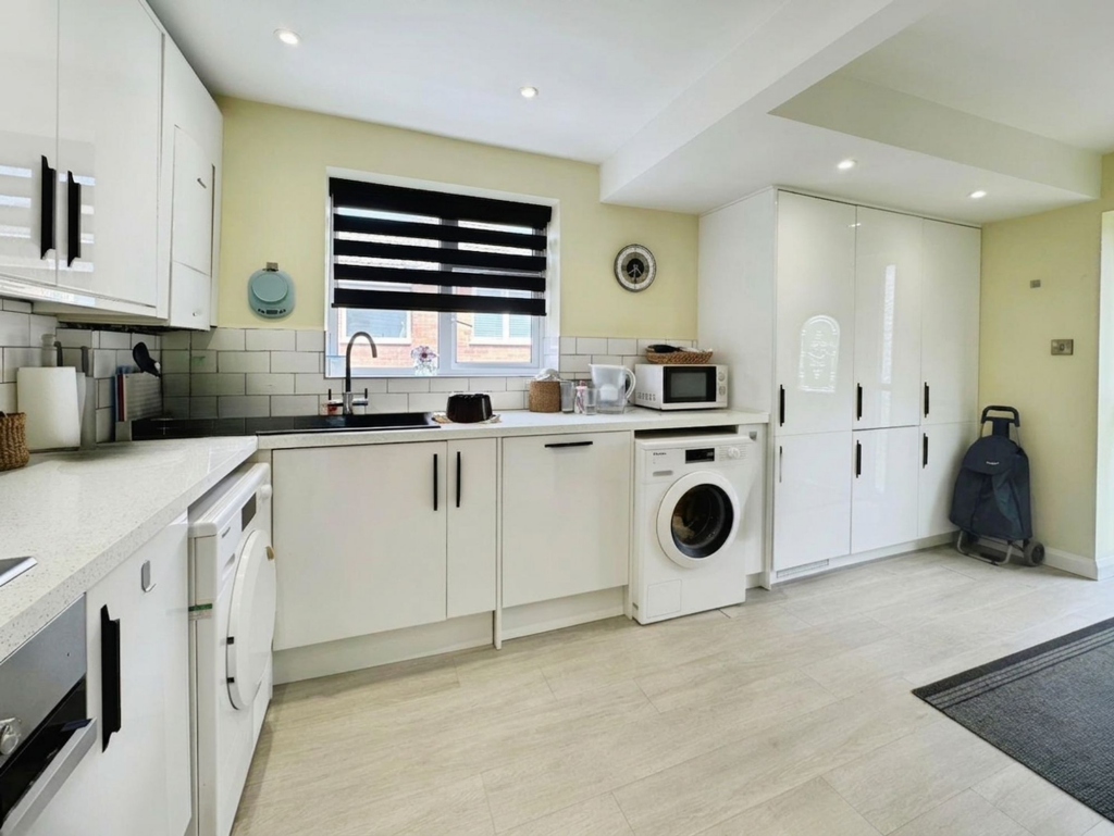 House in Wilmslow, Fulshaw Park - View 4