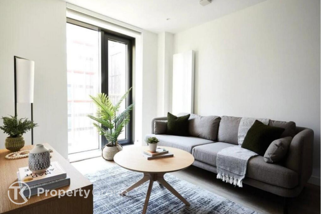 Apartment in Manchester, City Centre - View 2