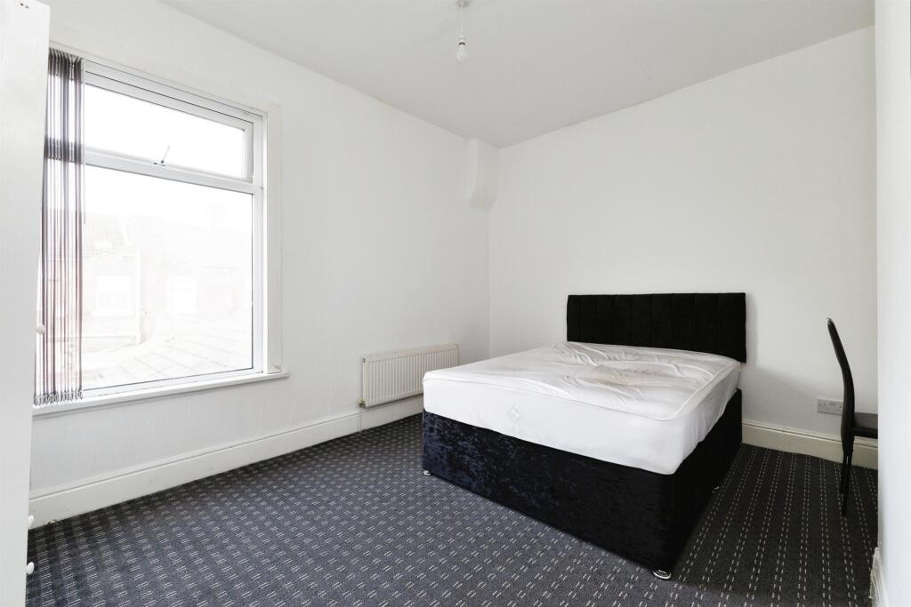 Essex Street, Middlesbrough – další