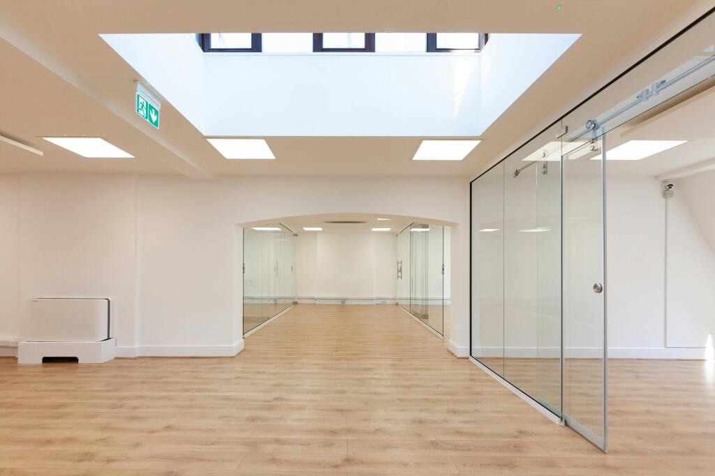 3rd floor East 09.jpg