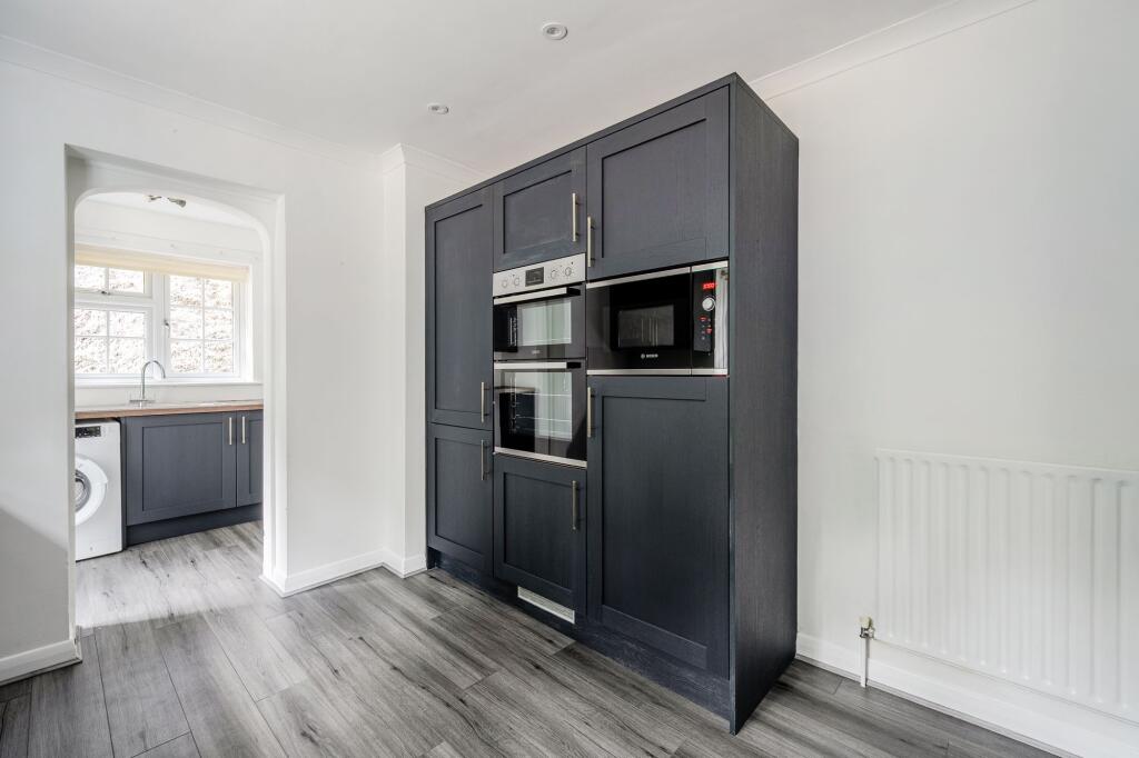 House in Guildford - View 5