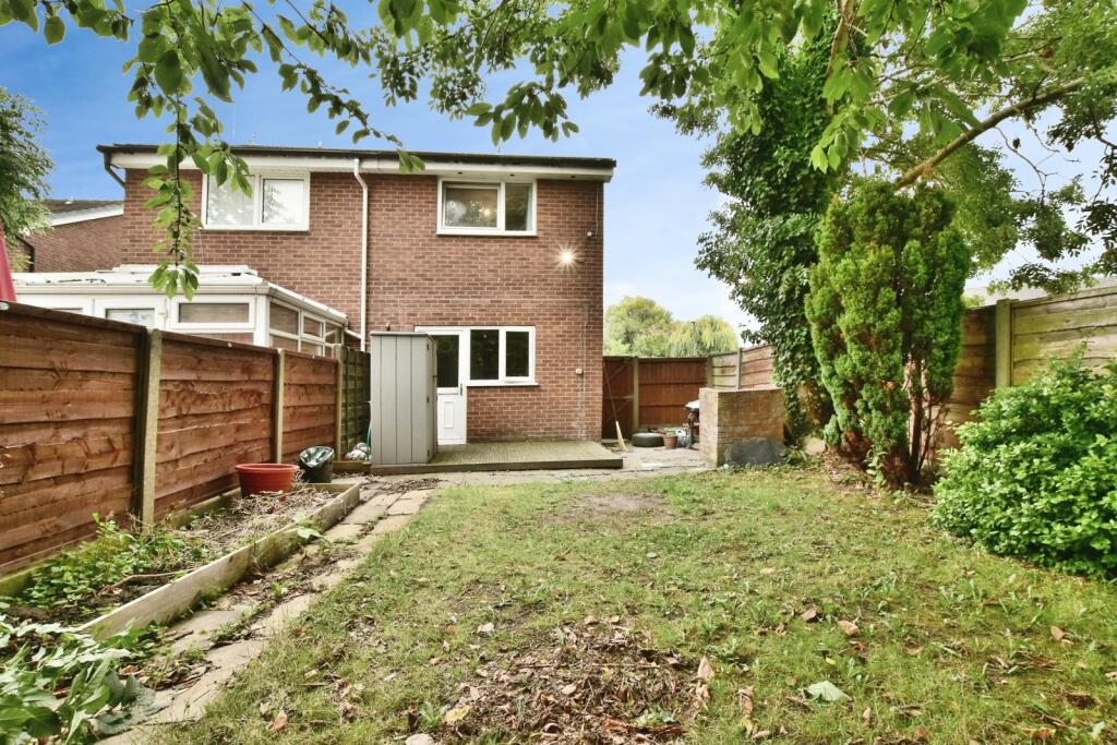 House in Trafford, Greater Manchester - More