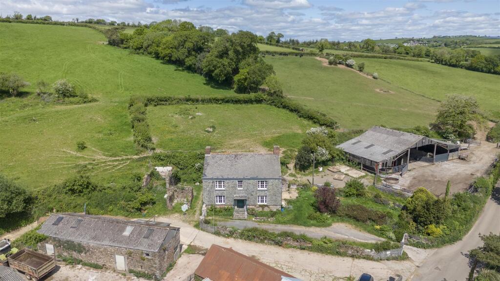 Main image of property: Avonwick, South Brent
