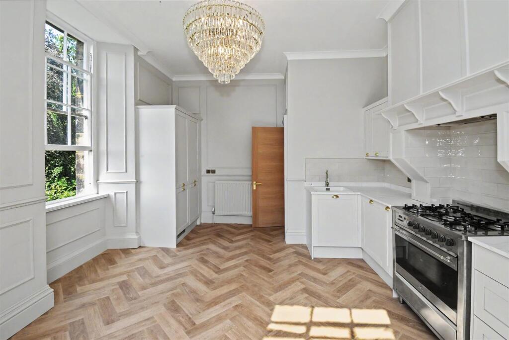 Apartment in Newcastle upon Tyne - View 4
