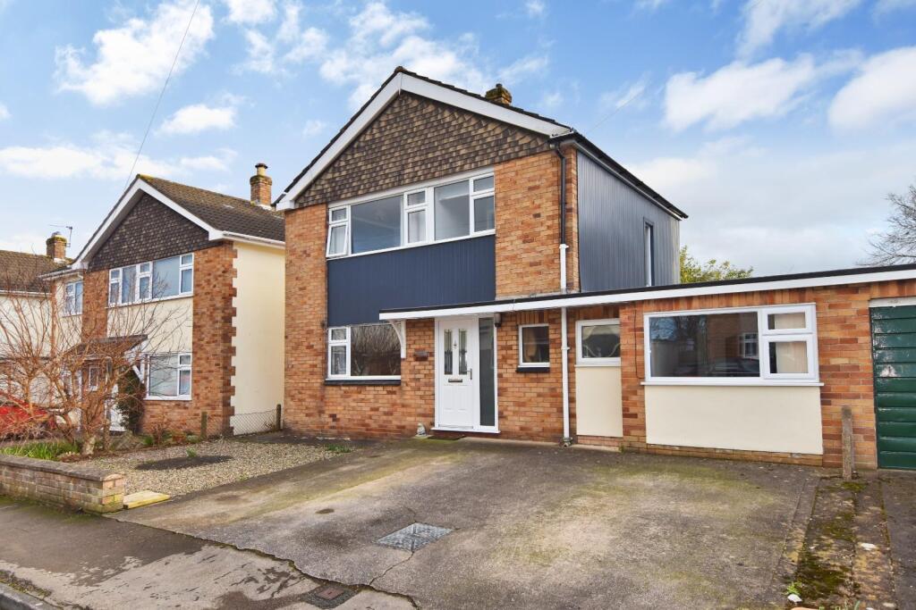 Main image of property: Tyn Y Parc, Ruthin