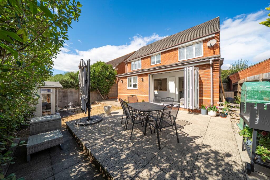 House in Test Valley, Saxon Fields, Andover - View 4