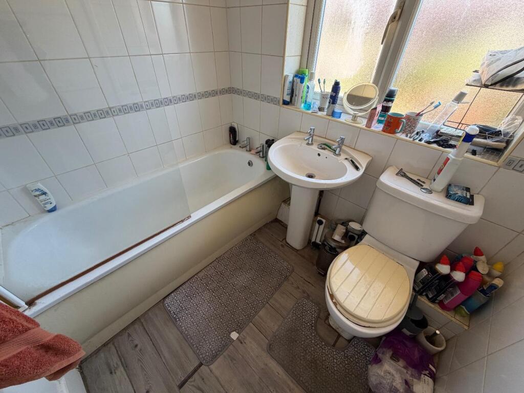 House in Northampton - View 5