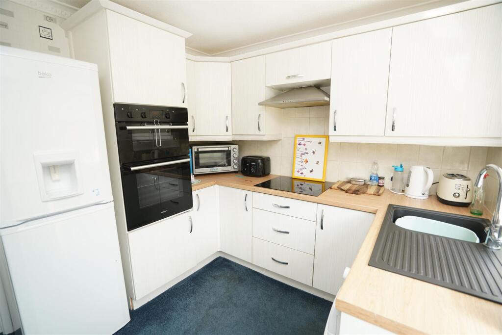 Chilgrove Avenue, Blackrod, Bolton photo 4