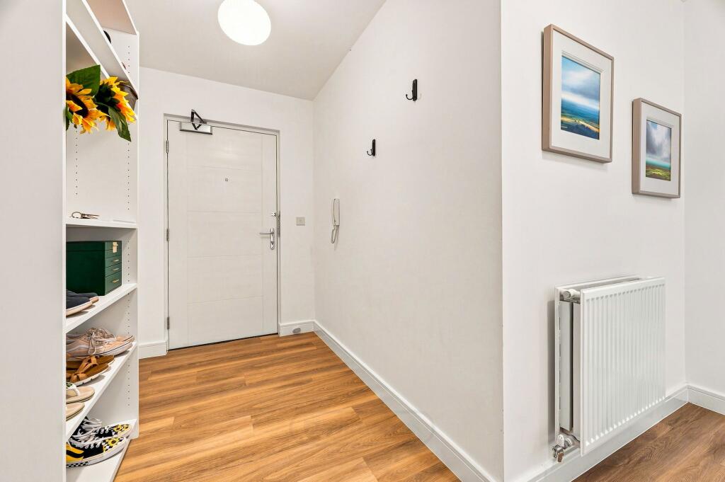Apartment in Milton Keynes, Kents Hill, Monkston and Brinklow - View 5