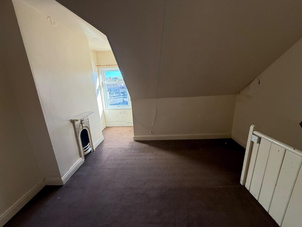 House in Hinckley - More