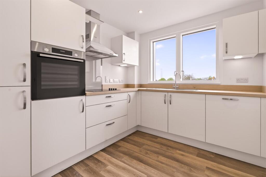 House in Worthing, West Sussex - View 4