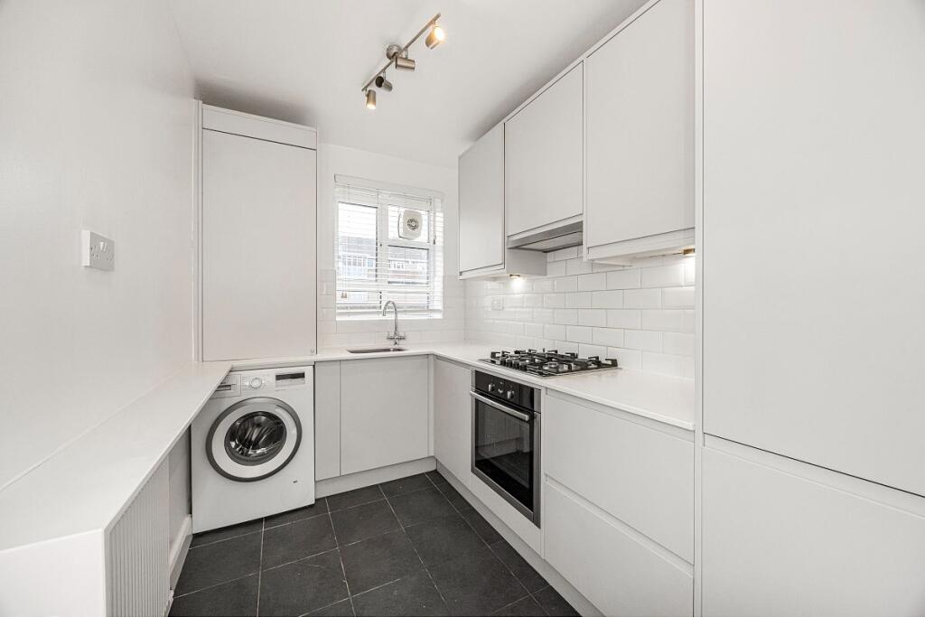Apartment in London - View 2