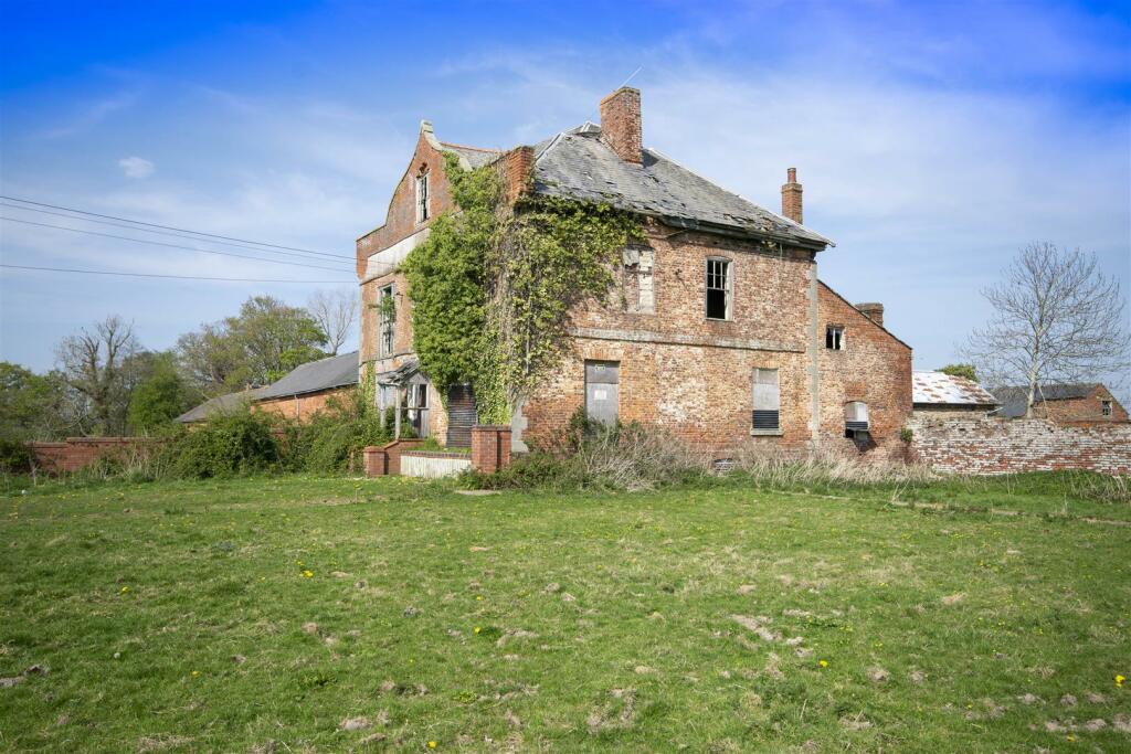 Main image of property: Calcott Hall, Llanymynech, SY22