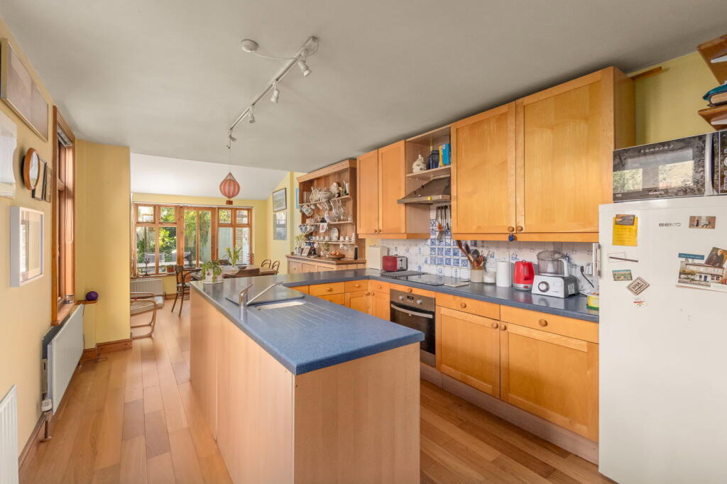 House in Cambridge, Cambridgeshire - View 5