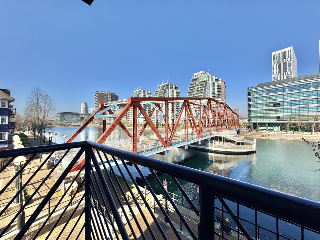 Main image of property: Vancouver Quay, Salford, Lancashire, M50