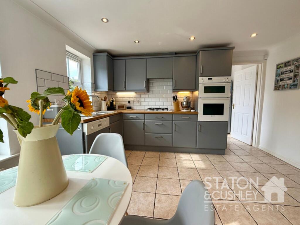 House in Ashfield, Sutton in Ashfield, Dalestorth - View 6