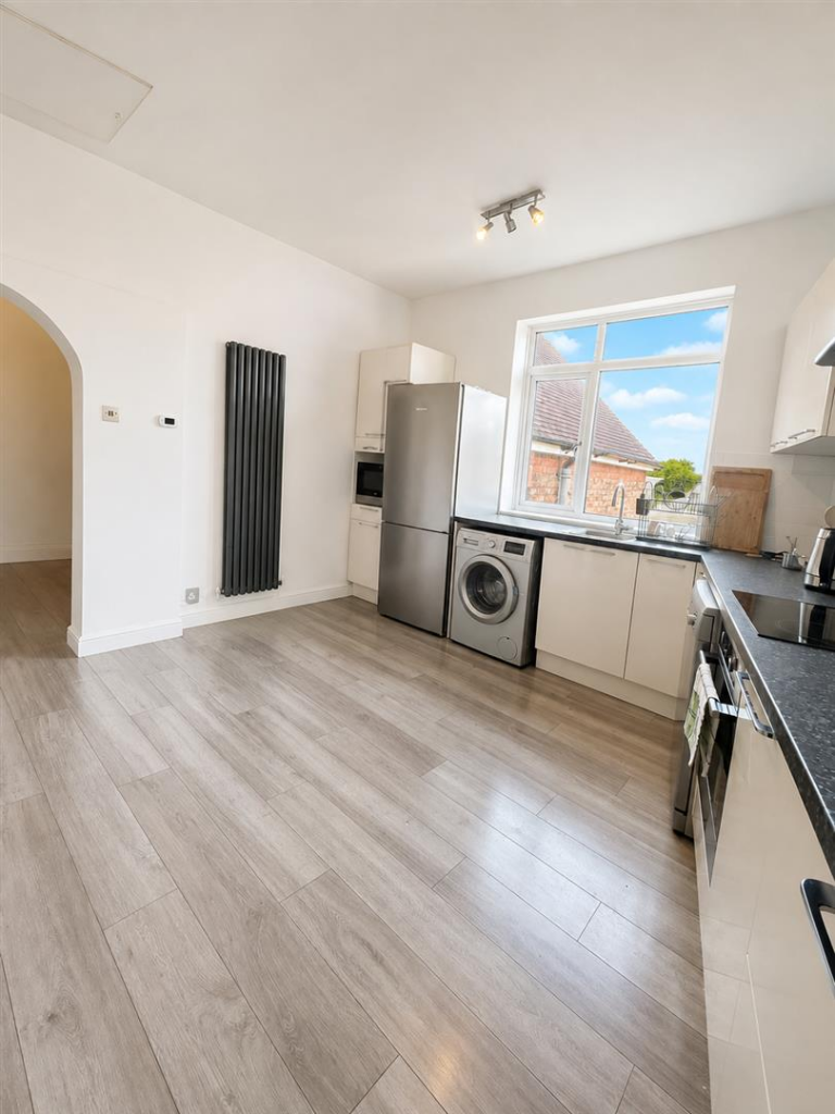 Apartment in Brighton - View 4