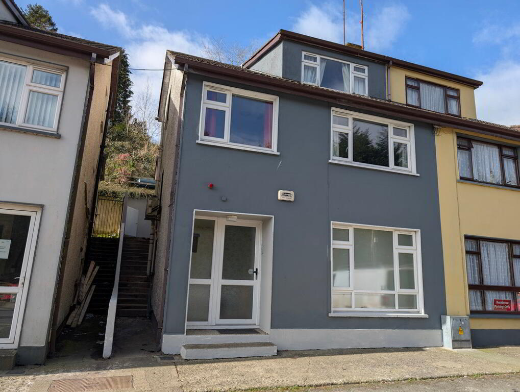 Main image of property: 5 Railway Road, Cavan