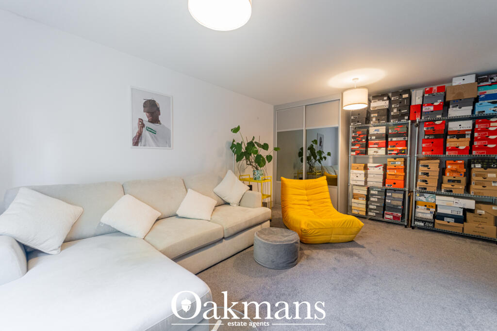 Apartment in Birmingham, The Calthorpe Estate, Harborne - View 4