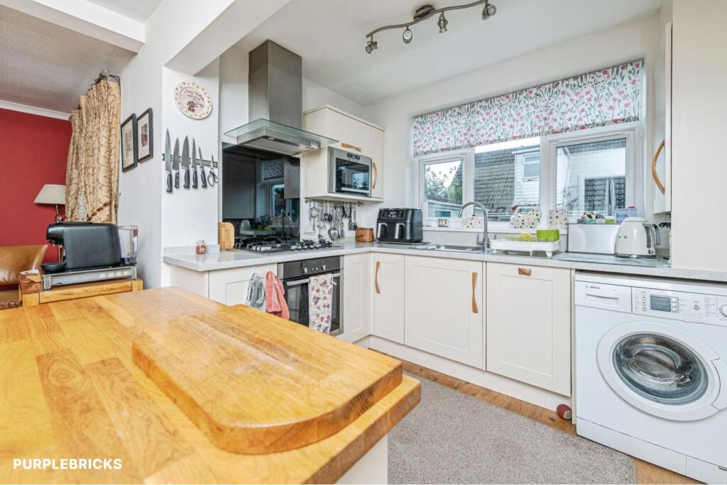 House in Wakefield - View 3
