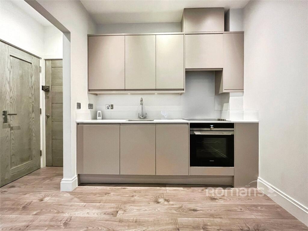 Main image of property: High Street, Maidenhead, Berkshire, SL6