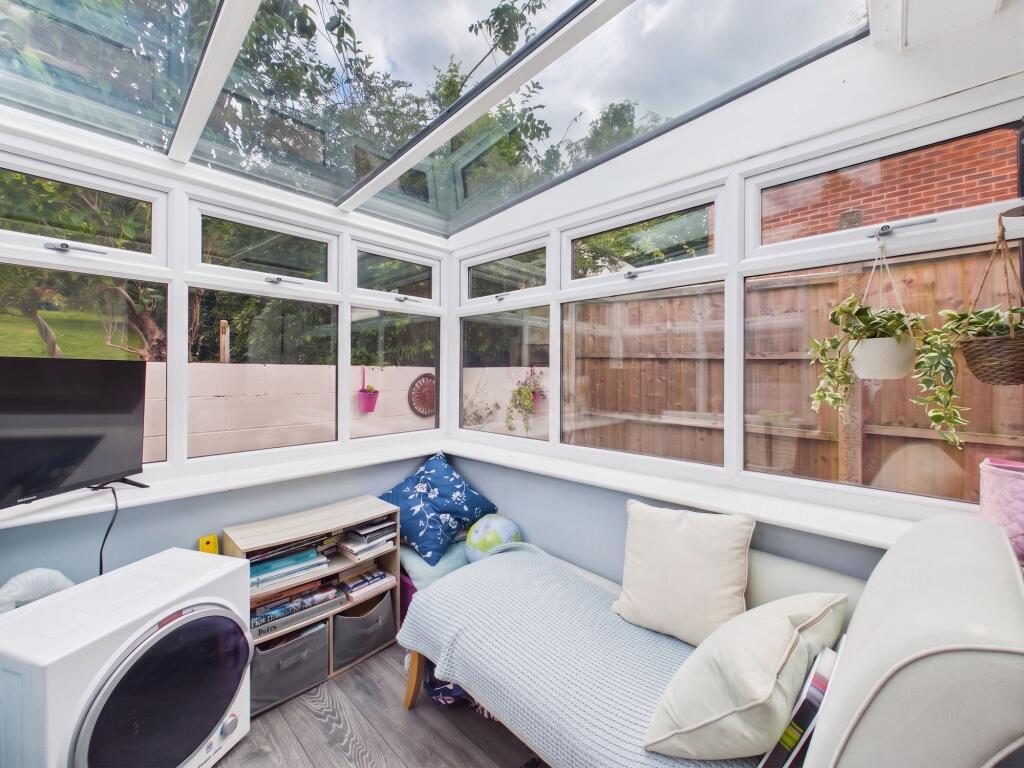 House in Nottingham, Woodthorpe - View 6