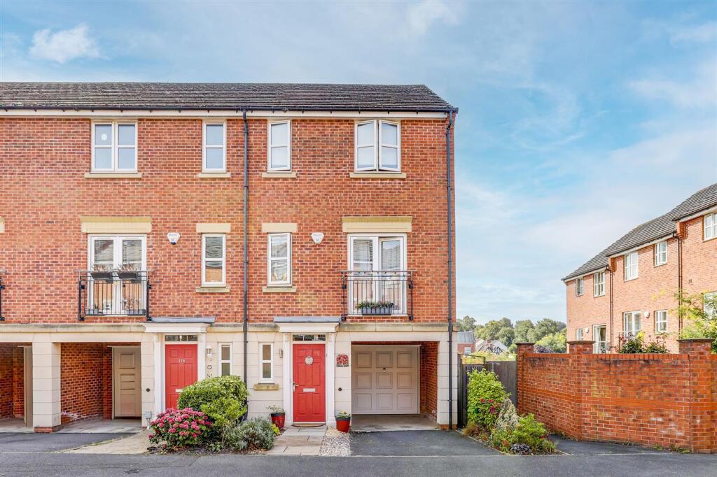 Main image of property: Kelham Drive, Nottingham, NG5