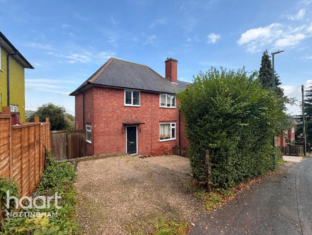 3-bed semi-detached on Ranby Walk, Nottingham, £175,000