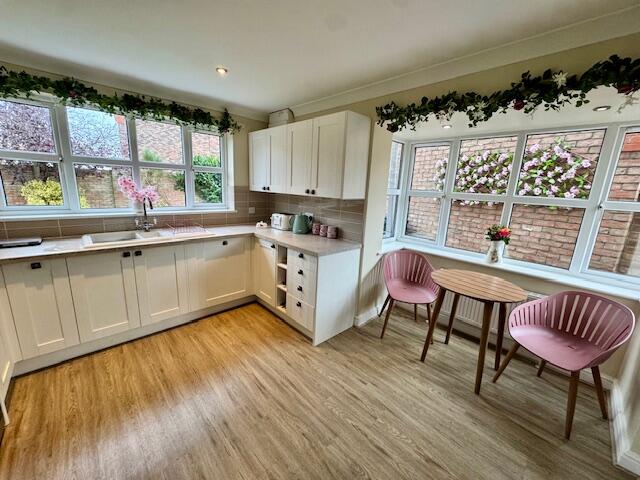 House in Lincoln - View 2