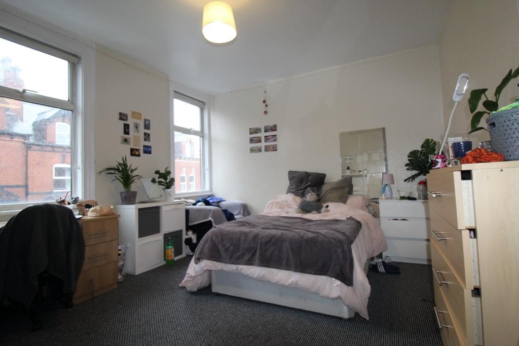 6 bedroom terraced house for rent
