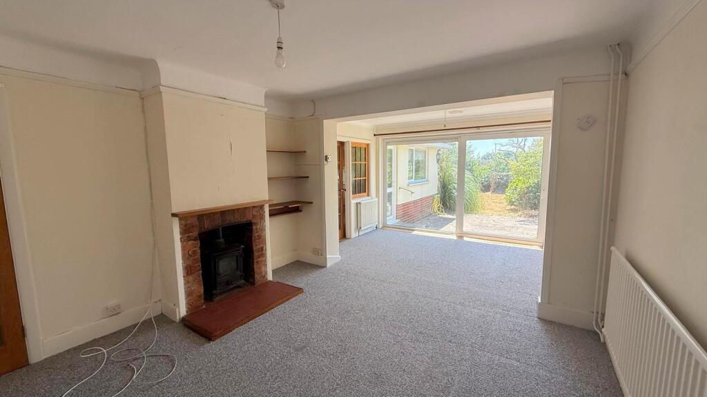 Main Road, Brighstone, Newport - More