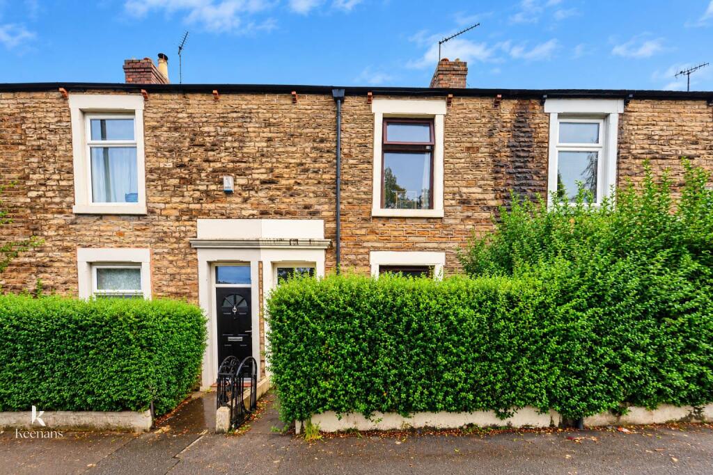 Studio house on Blackburn Road, Darwen, £120,000