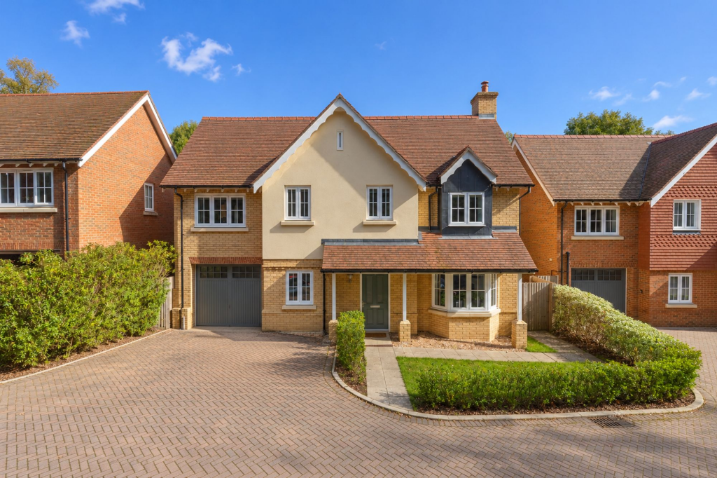 4-bed detached on 18 Frank Rosier Way Tunbridge Wells TN2 5FJ, £925,000