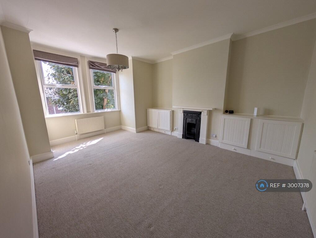 Apartment in London - View 2