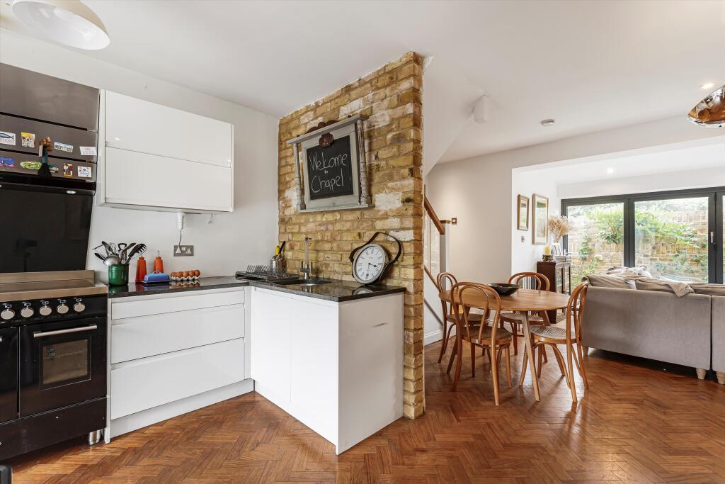 House in Twickenham - View 4
