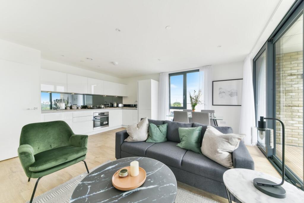 Main image of property: Epsom House, 2 Fairfield Avenue, Staines Upon Thames, Greater London, TW18