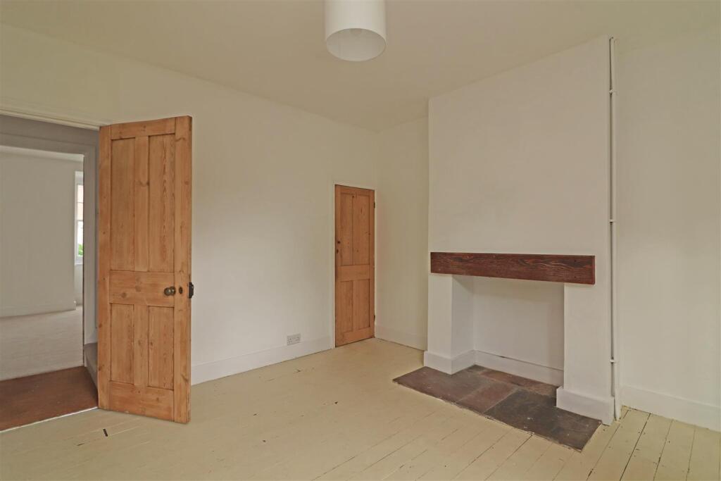 House in Redhill - More