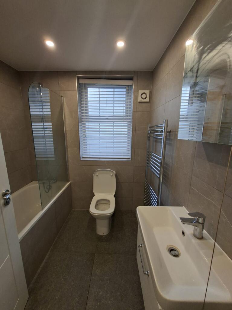 Main image of property: Rosslyn Mansions, Watling Avenue, Burnt Oak, Edgware, Barnet