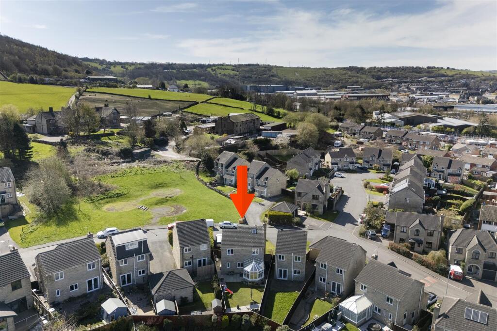 Bracken Way, Elland photo 2