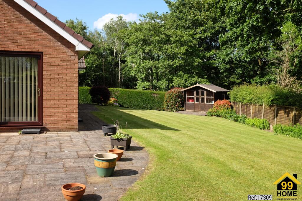 House in Stoke-on-Trent - View 4