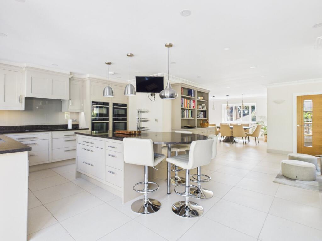 House in Slough, Chalfont St Peter - View 2