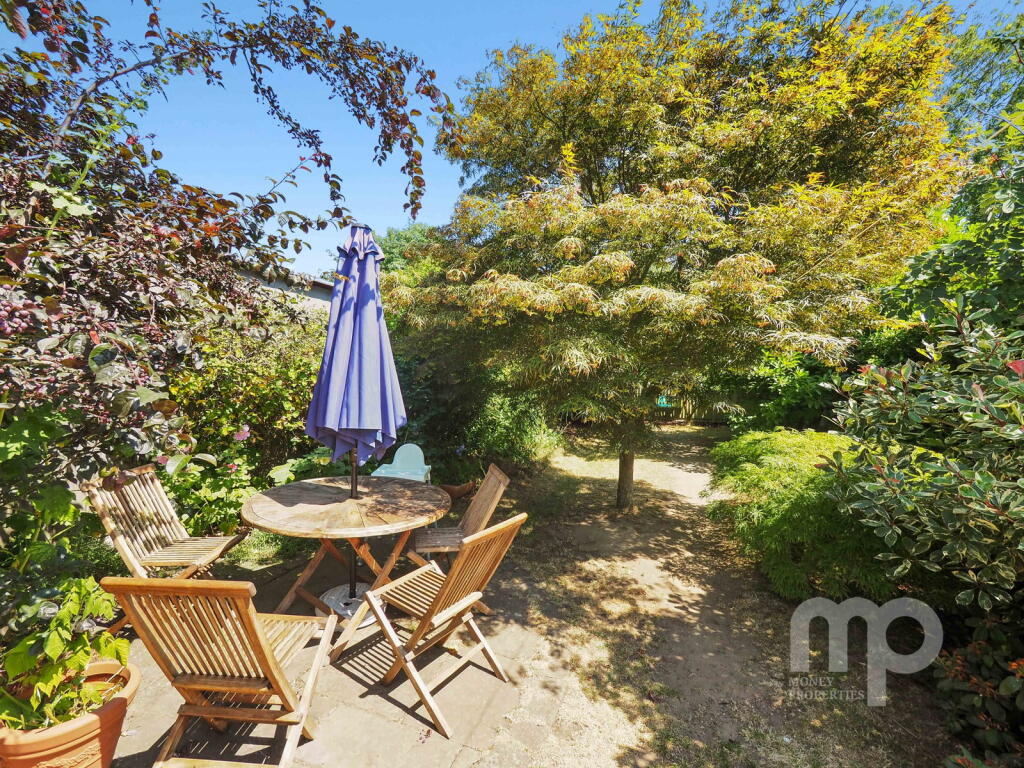 Melton Road, Beautifully Extended Property with Large Plot, Wymondham, Norfolk photo 3