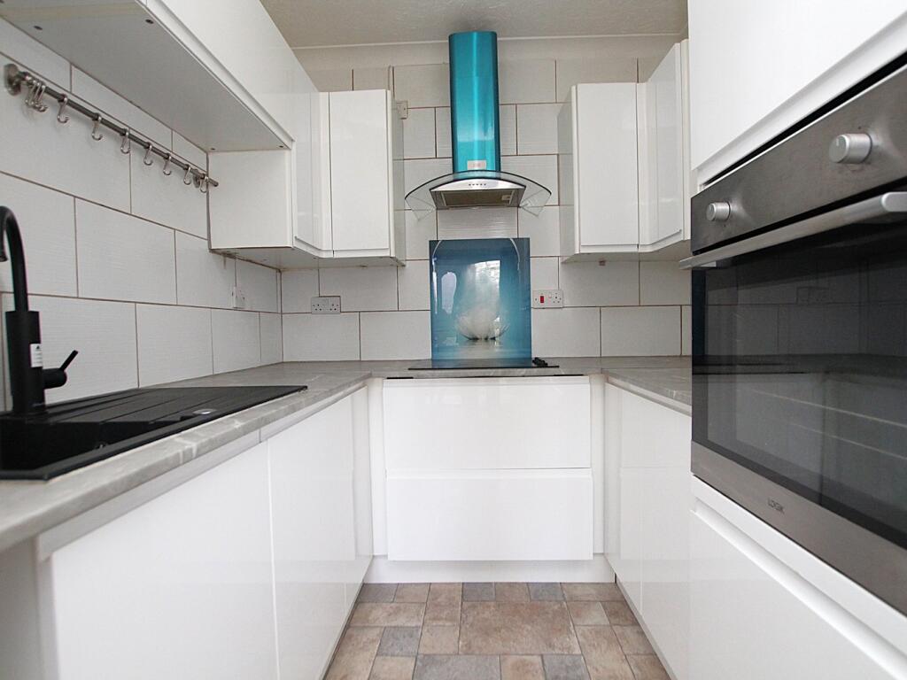 16 Madeira Road, Bournemouth, BH1 - View 3