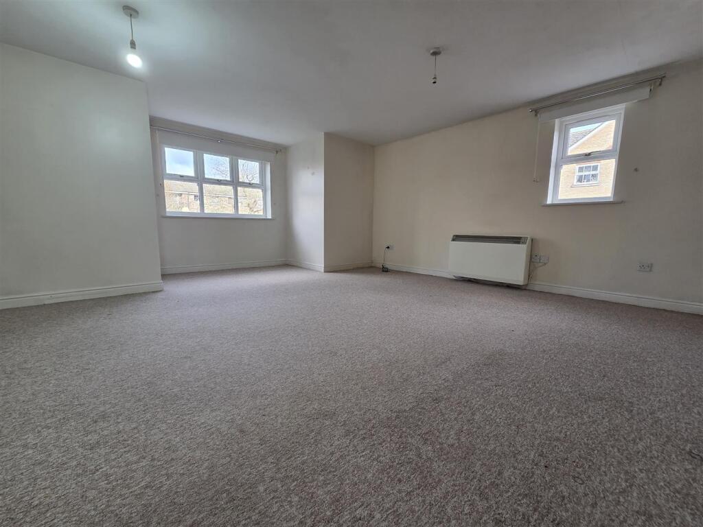 Main image of property: Harper Close, Oakwood, London, N14