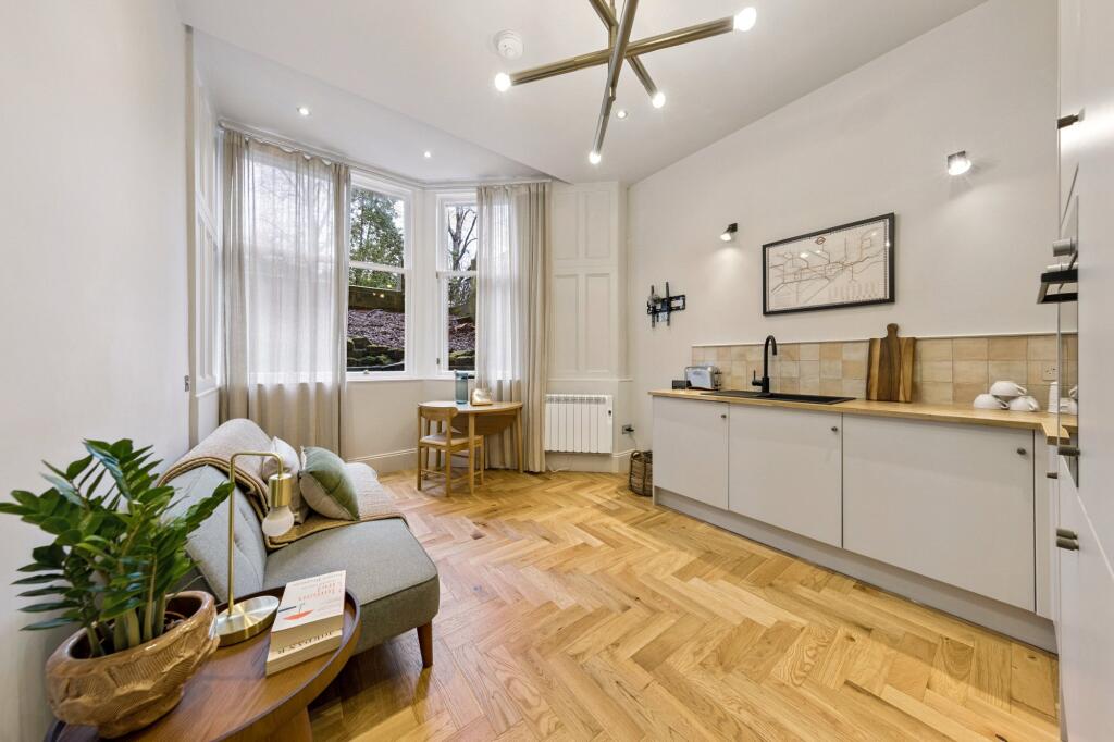 25, Huntly Gardens, Dowanhill, Glasgow photo 3