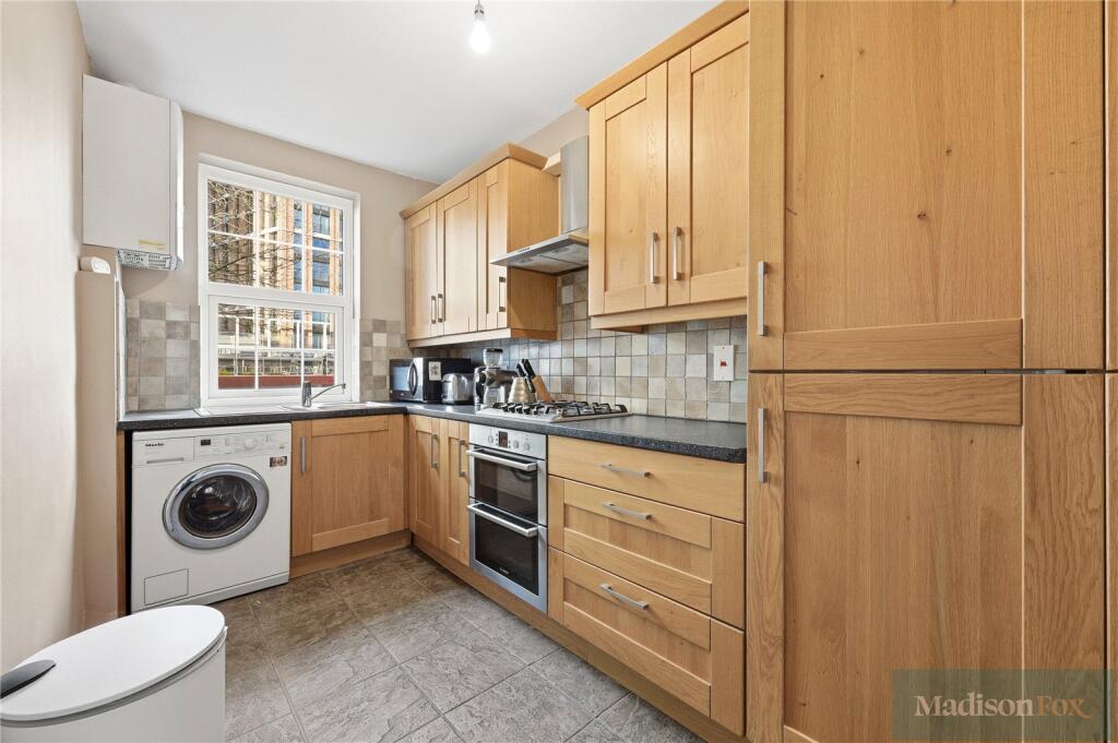 Apartment in London - View 5