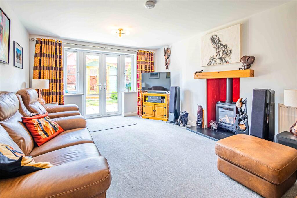Bower Lane, Eaton Bray, Central Bedfordshire, LU6 photo 4