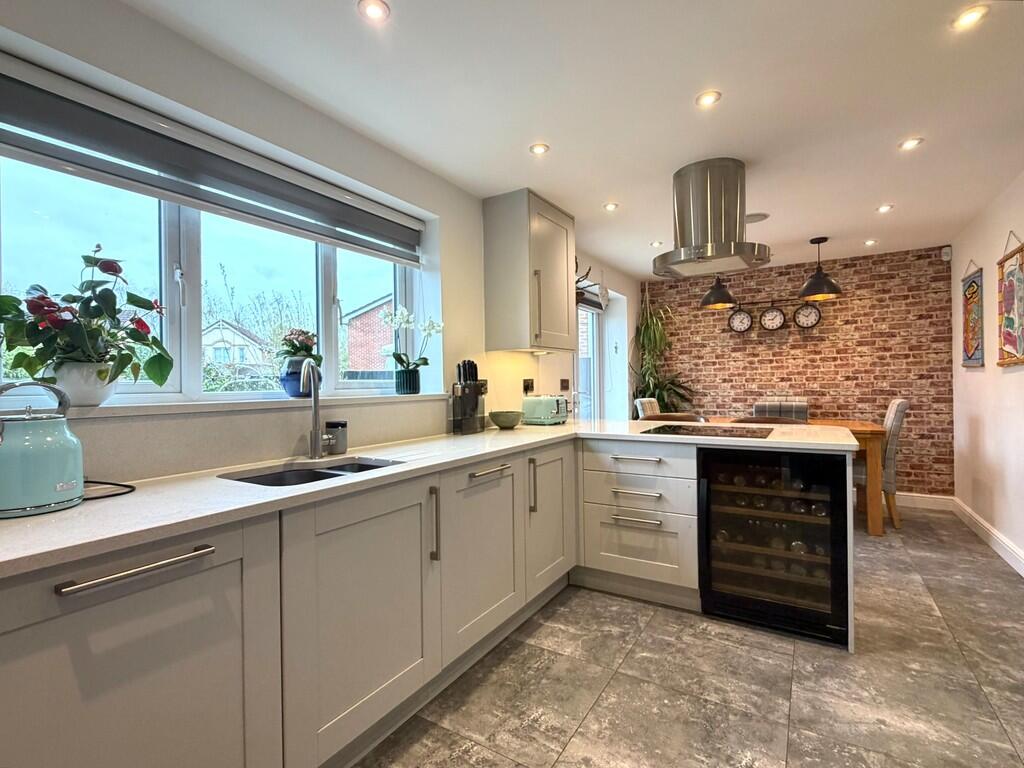House in Winsford, Cheshire West and Chester - View 5