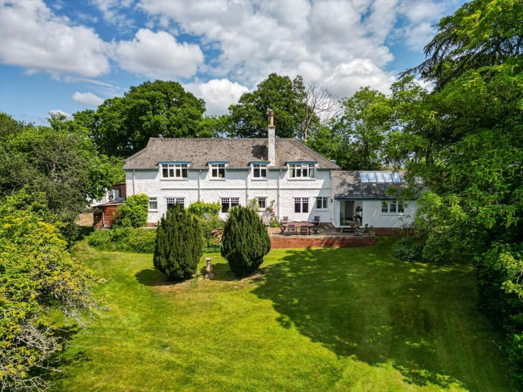Main image of property: HAMSTREET